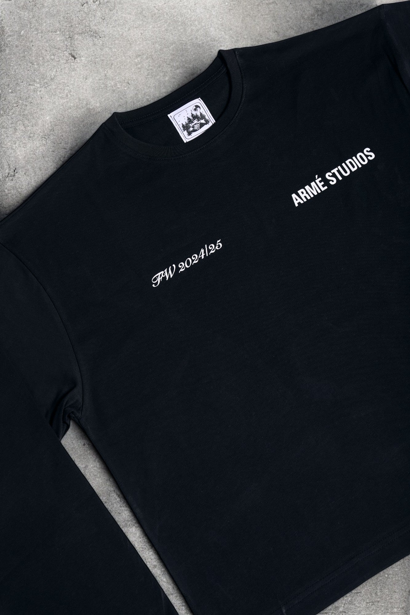 STOLEN STARS BLACK LONGSLEEVE